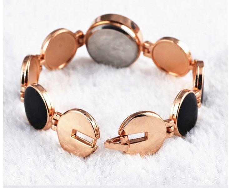 Mujor Quartz Wristwatch